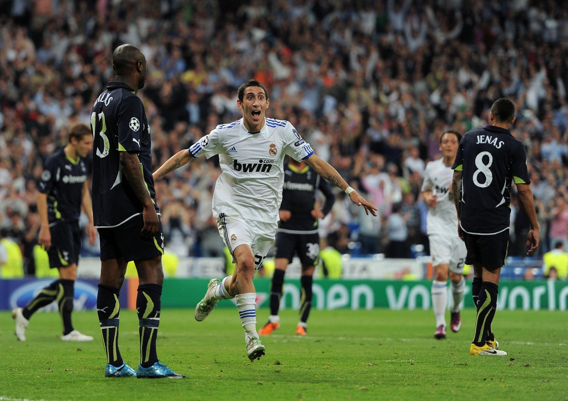 Ángel di María playing for Real Madrid.jpg