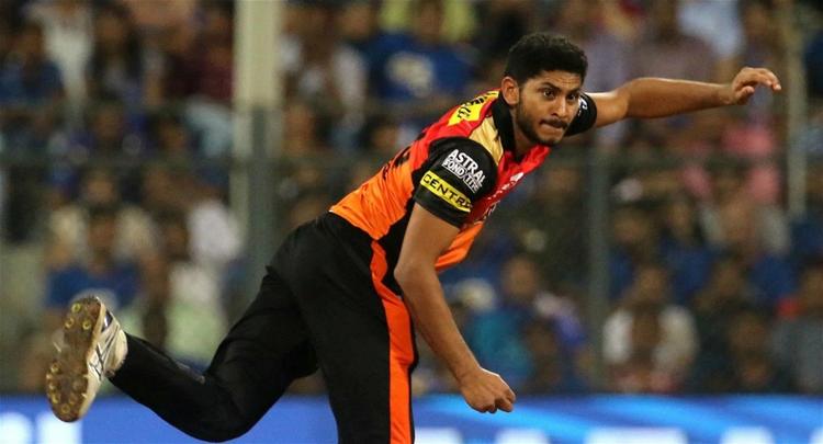 Sunrisers Hyderabad's Umran Malik Bowling