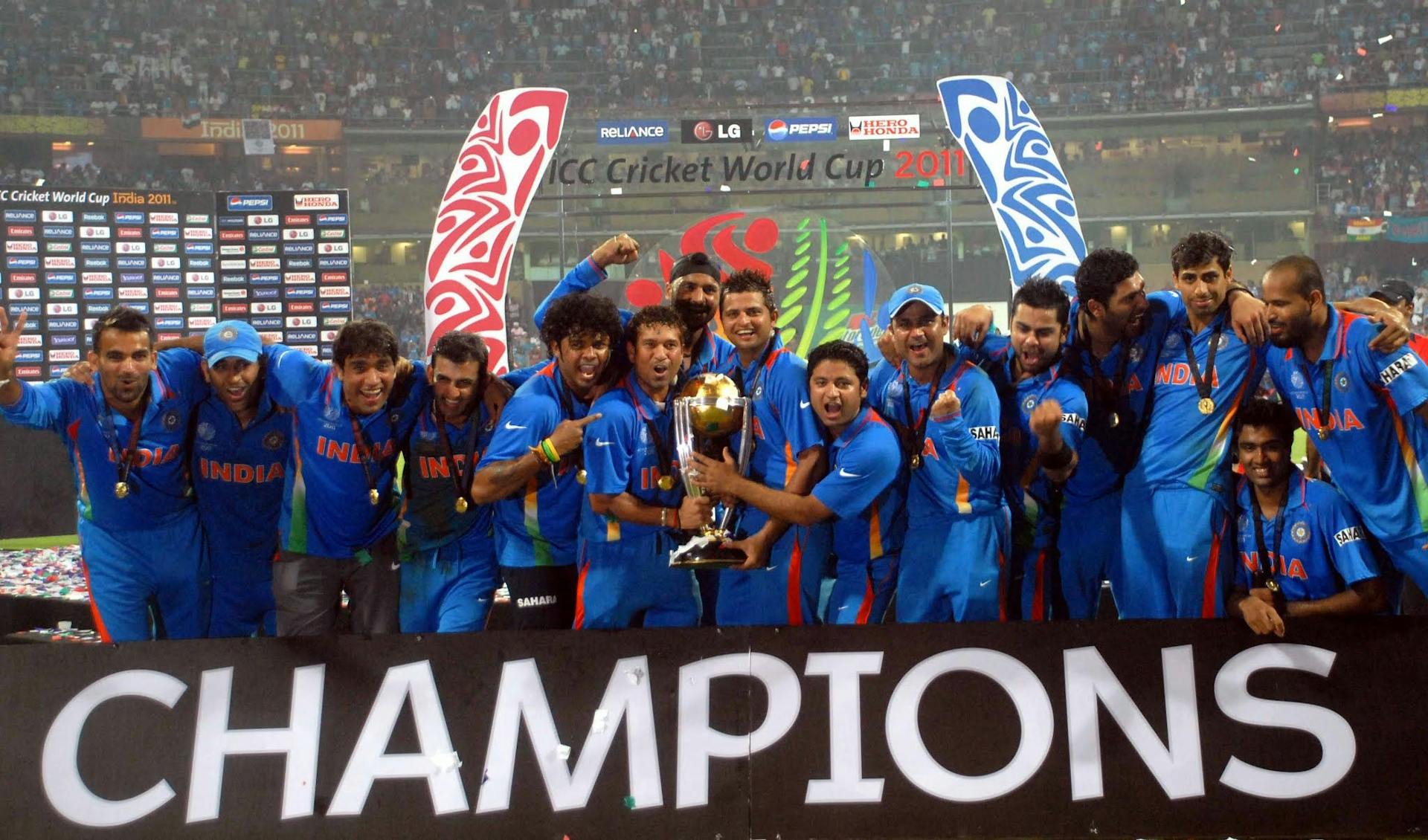 India Winning the 2011 Cricket World Cup_1.jpeg