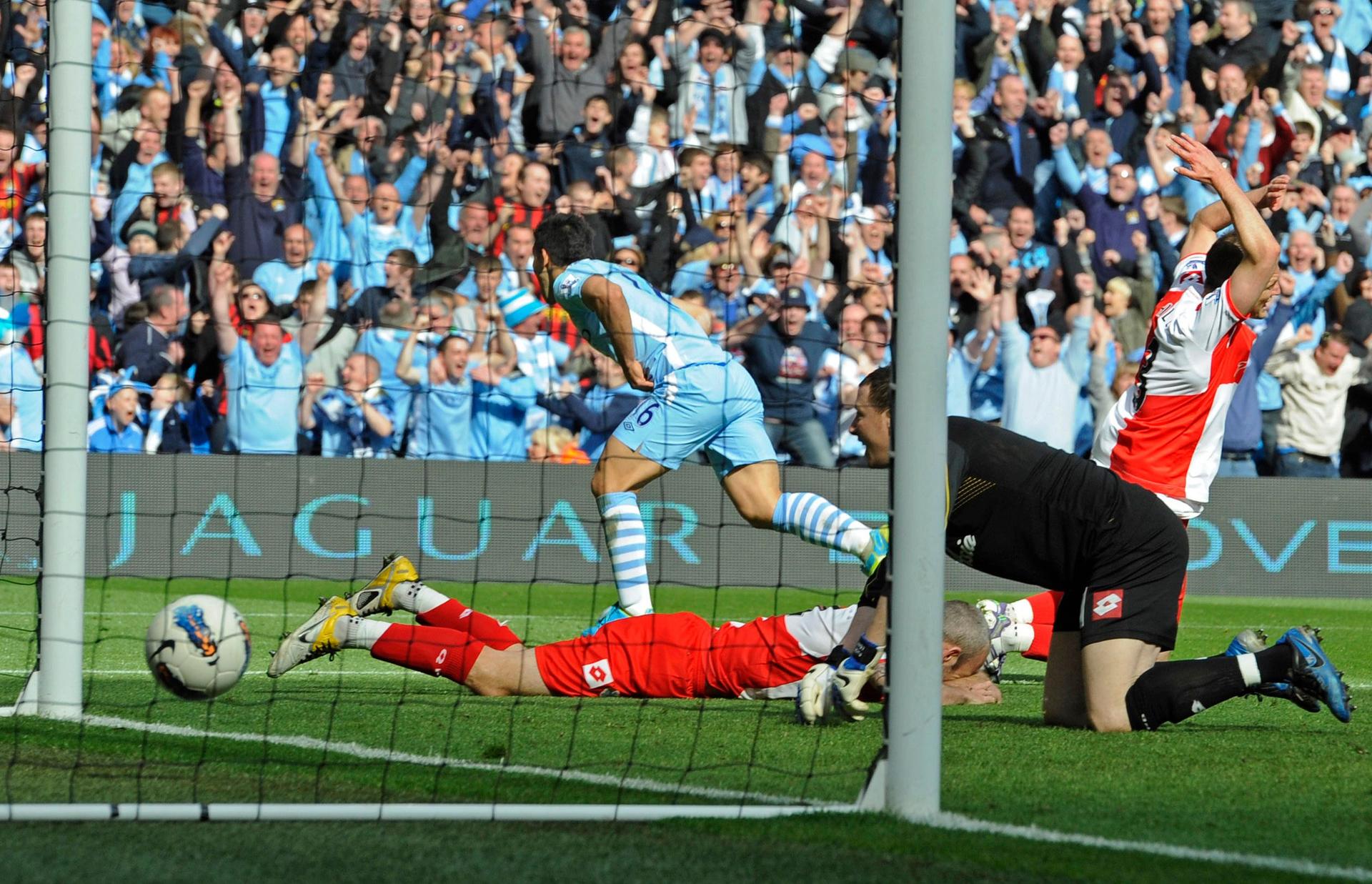 Manchester City v Queens Park Rangers - Premier League