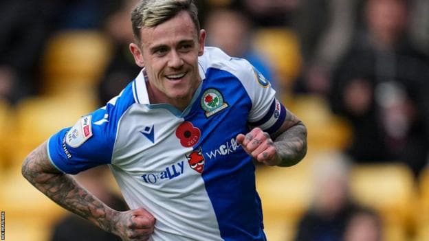 Sammie Szmodics: Blackburn Rovers forward signs new contract