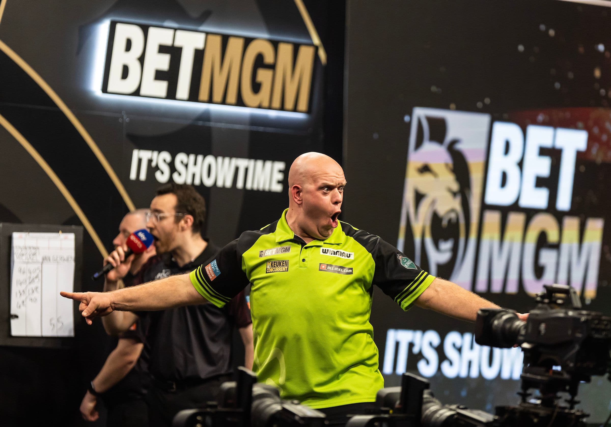 2024 Premier League: Michael van Gerwen Wins Night Four in Newcastle 