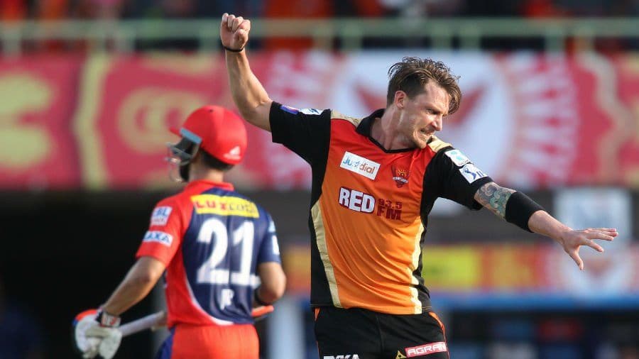 Dale Steyn IPL Bowling.jpeg