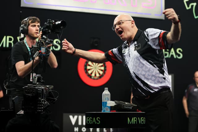 2024 Grand Slam of Darts: Mickey Mansell’s Hard-Hitting Rant on the Reality of Professional Darts