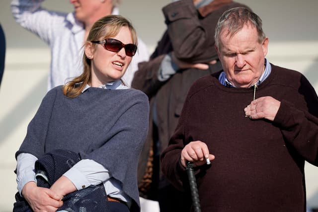 Owner Andrew Gemmell (R) with rainer Emma Lavelle