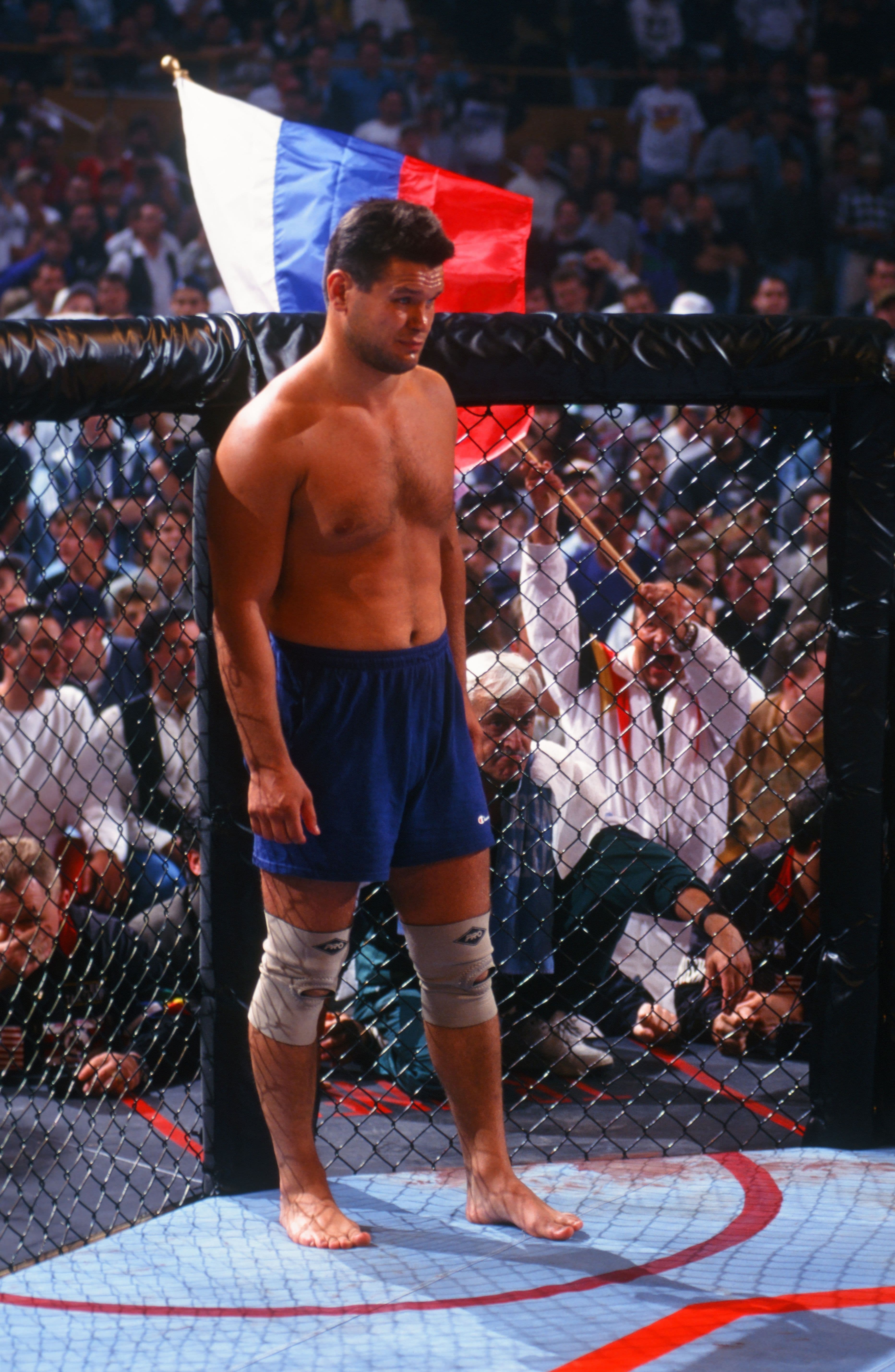 Oleg Taktarov prepares to fight Ken Shamrock