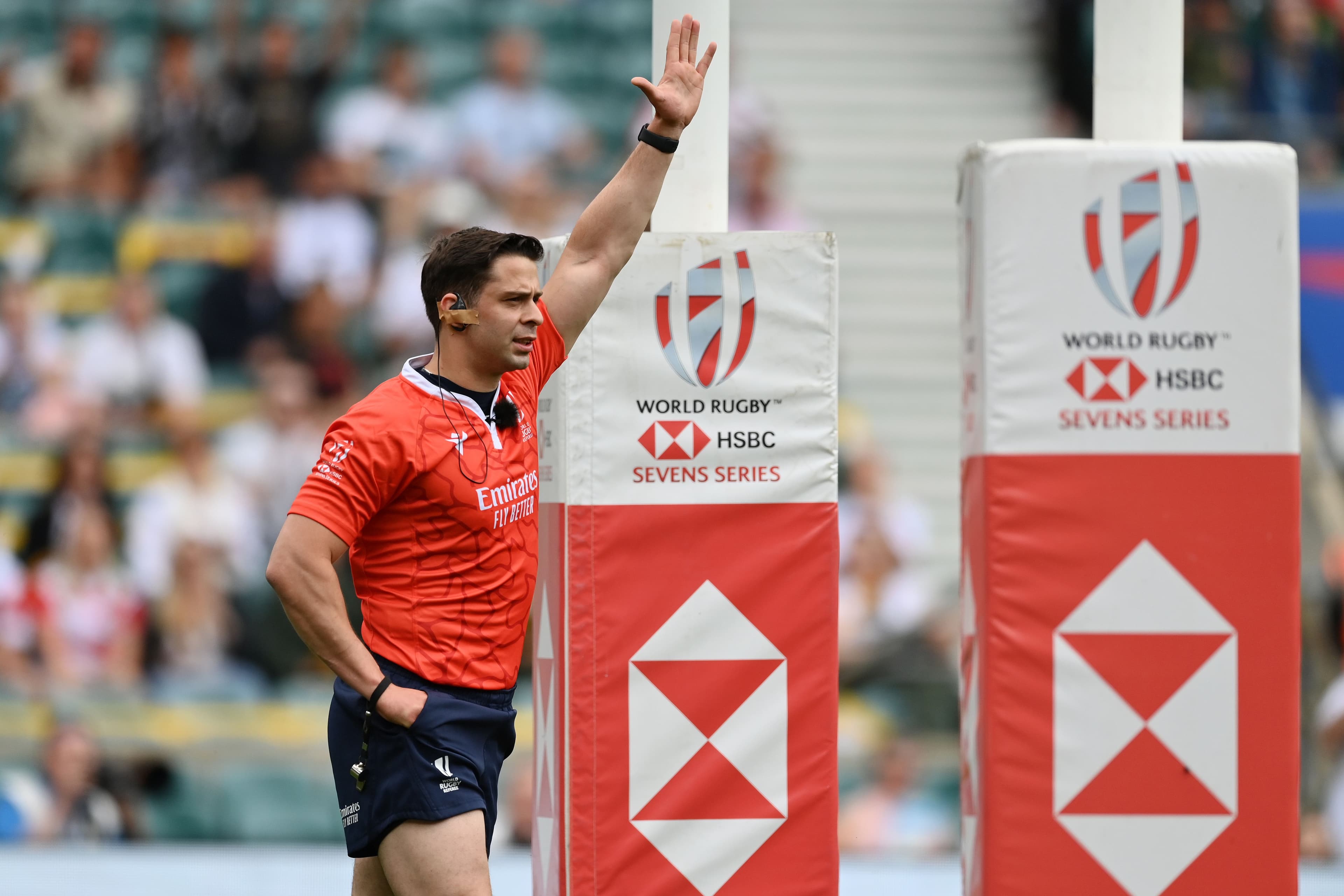 Referee, Nika Amashukeli awards a penalty try to England