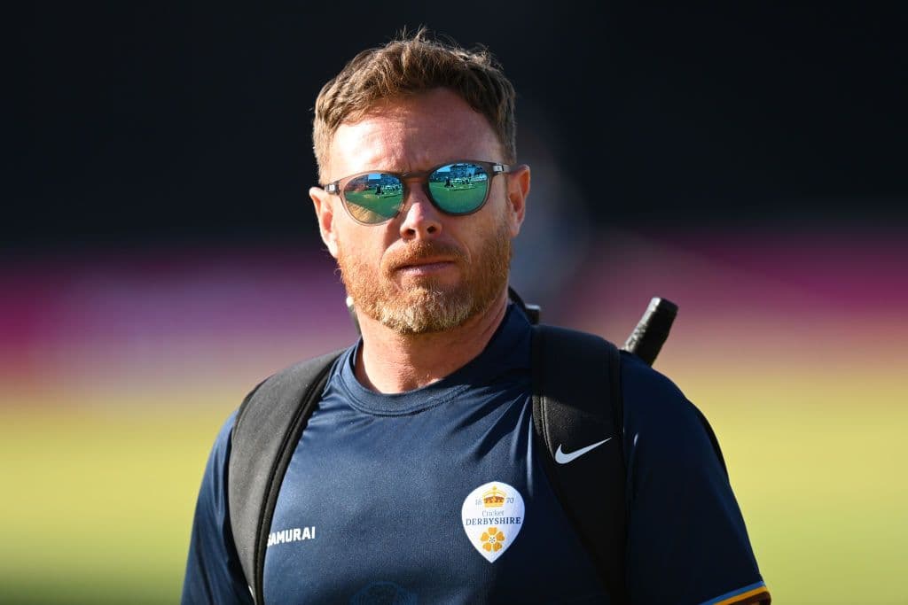 Derbyshire coach Ian Bell arriving at a cricket match