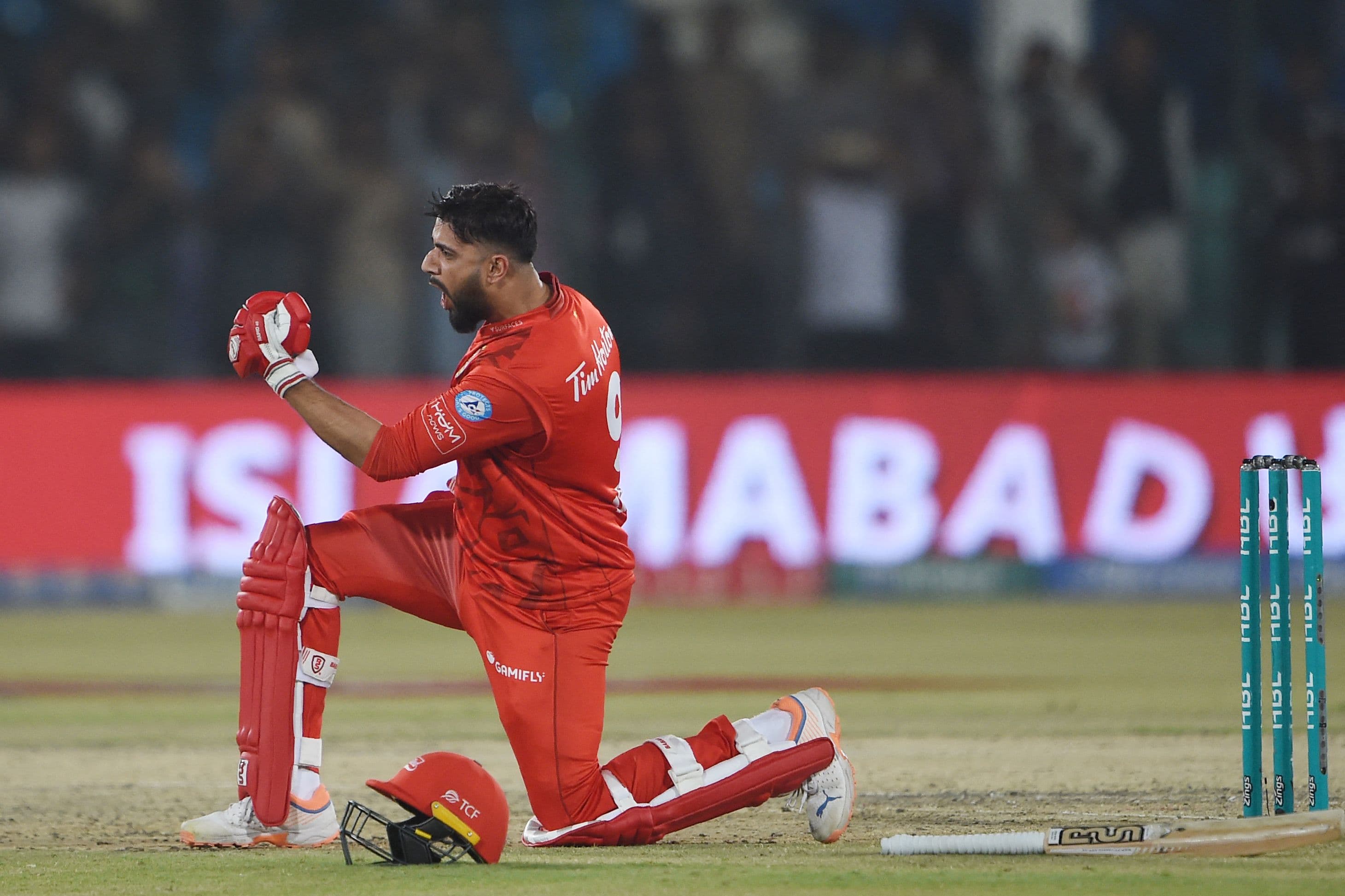  Imad Wasim celebrates the victory