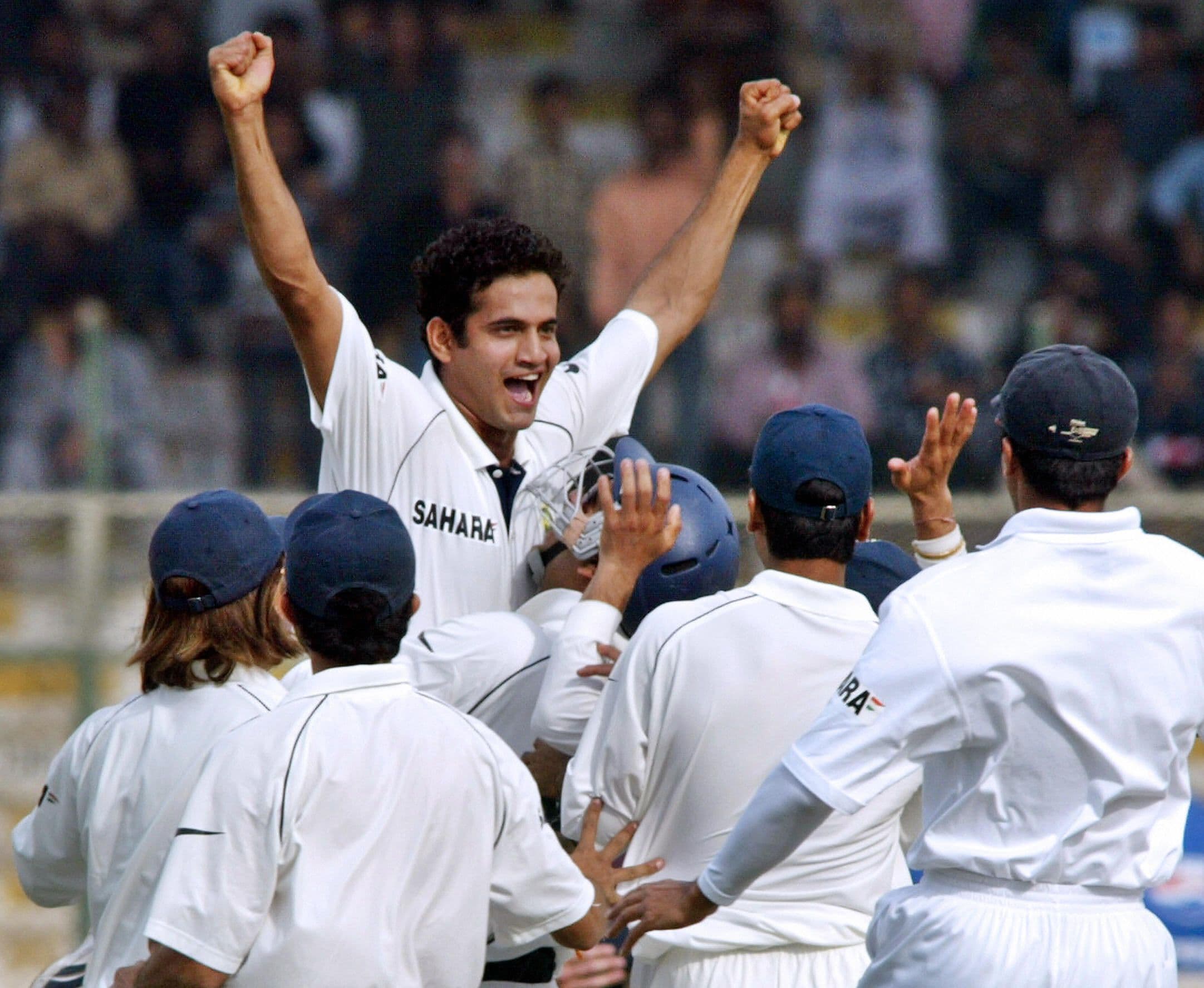 Irfan Pathan raises his hands 