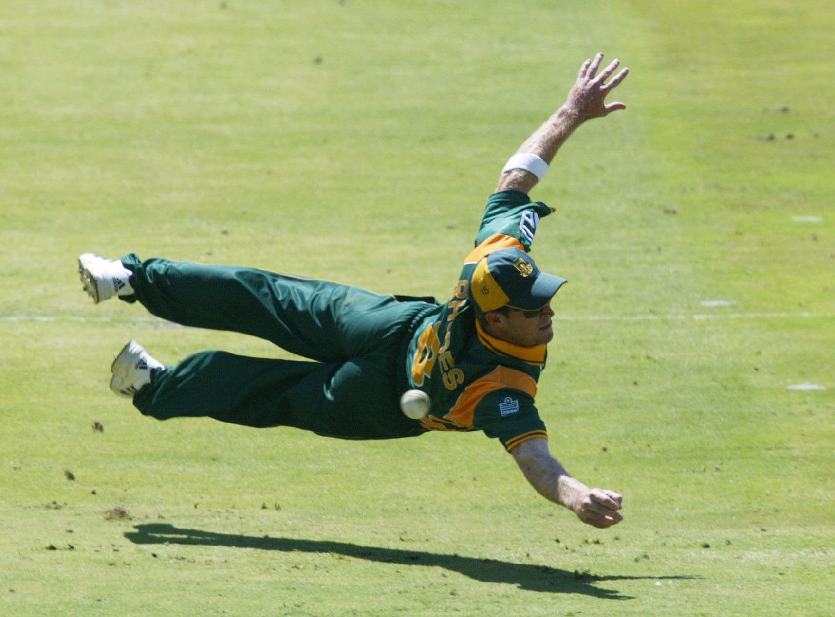 Jonty Rhodes of South Africa