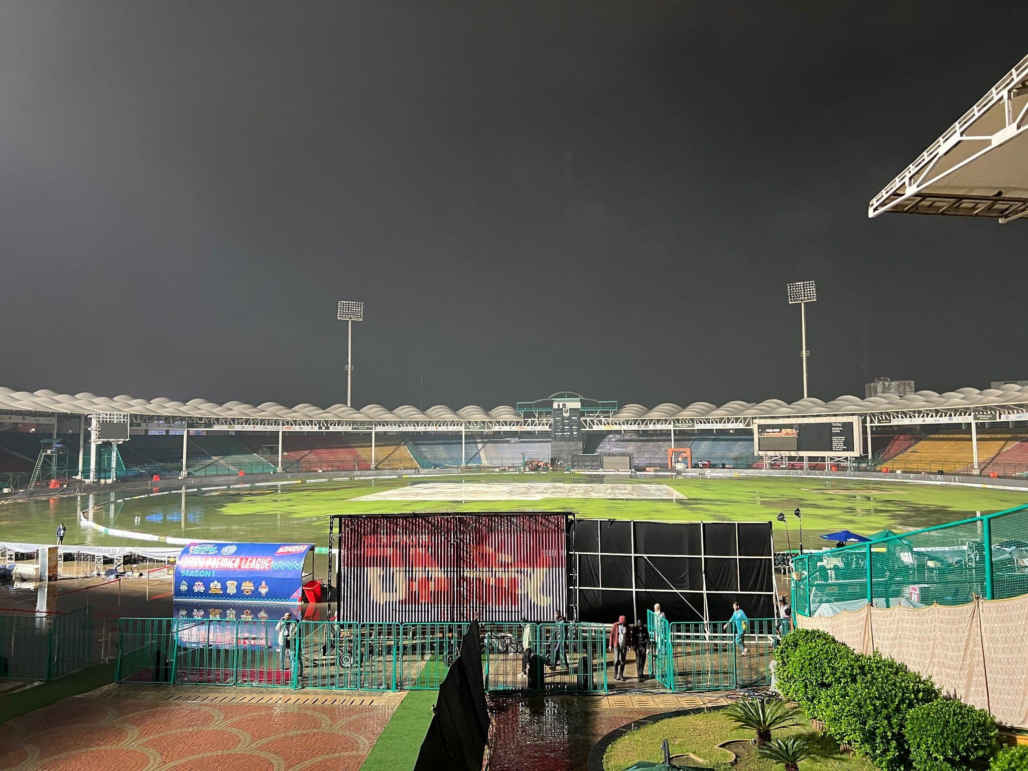 National Stadium Karachi.jpeg