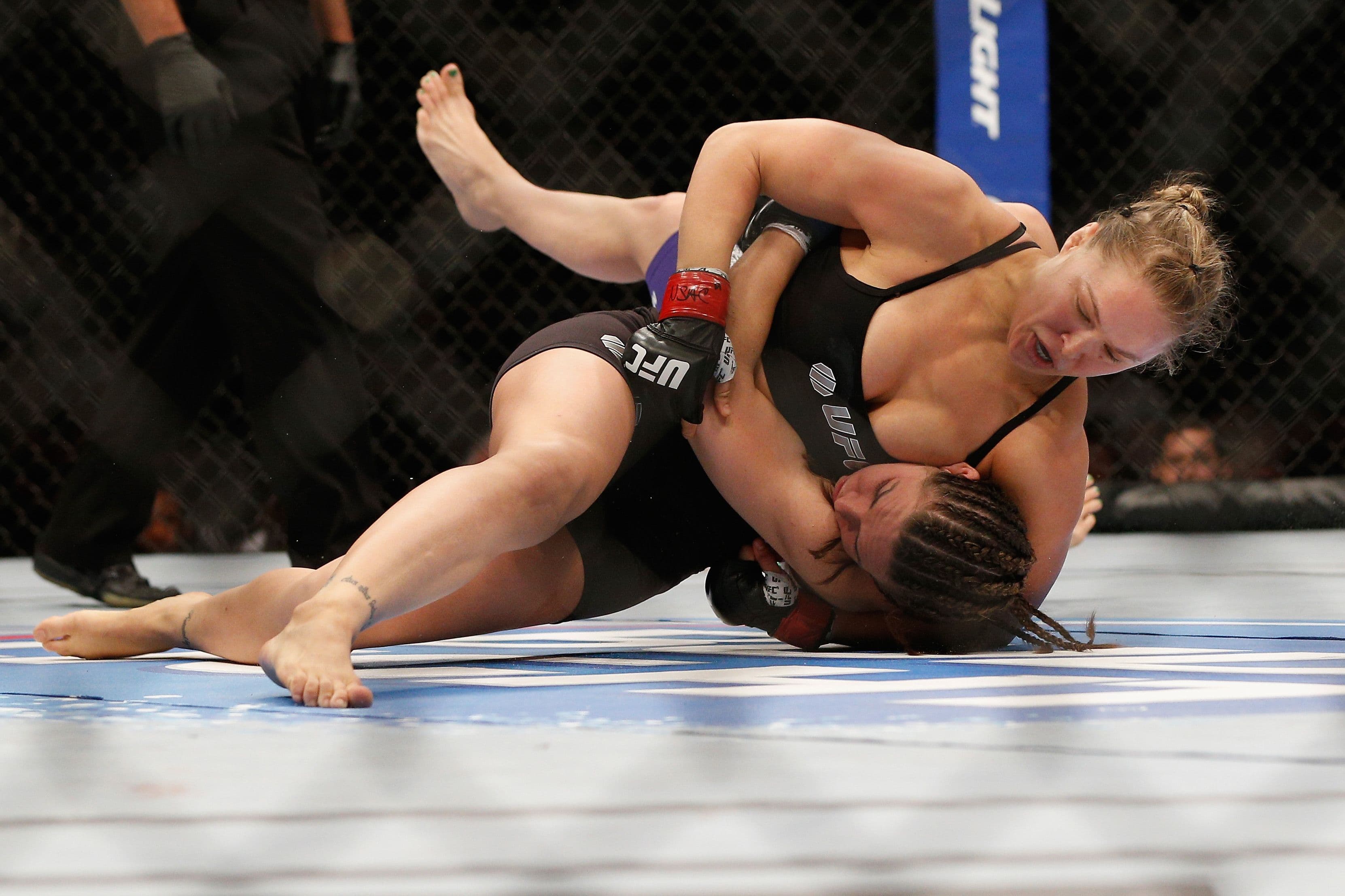 Ronda Rousey punches Alexis Davis