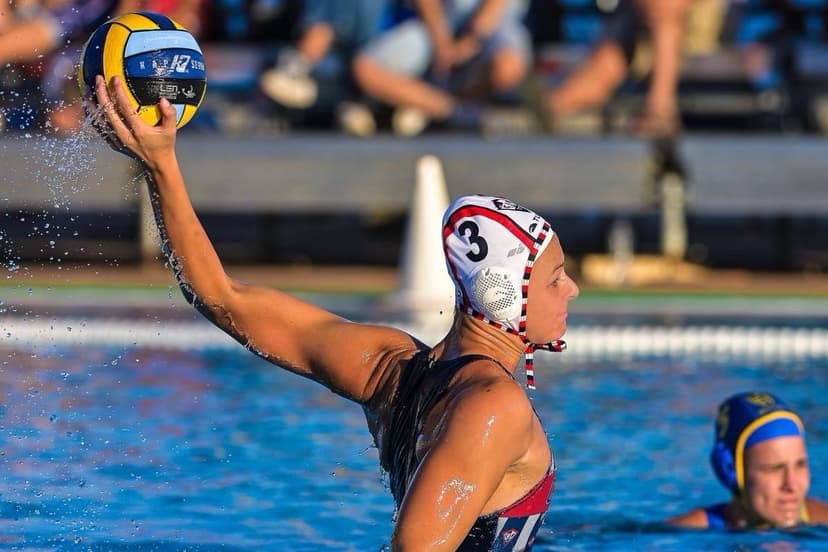 Simone van de Kraats: Dutch Waterpolo’s Golden Shooter 