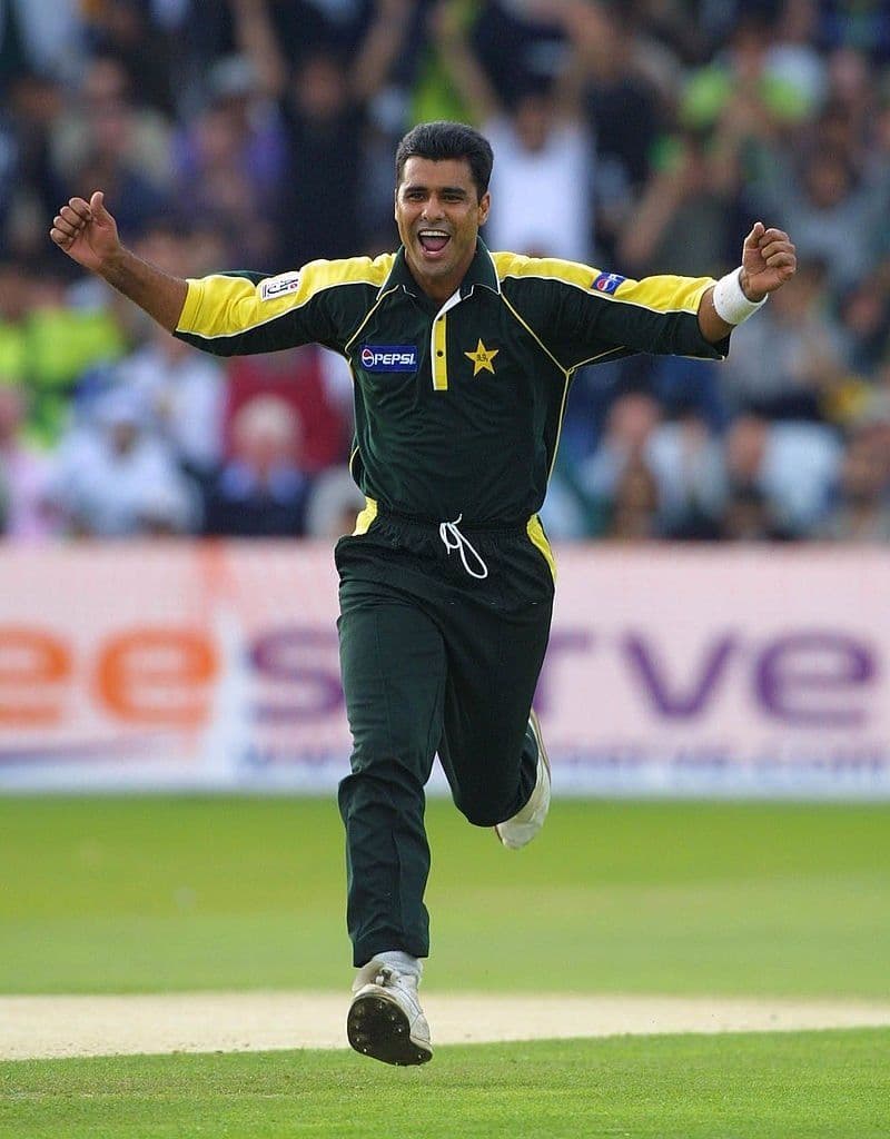 Waqar Younis ODI Bowling.jpeg