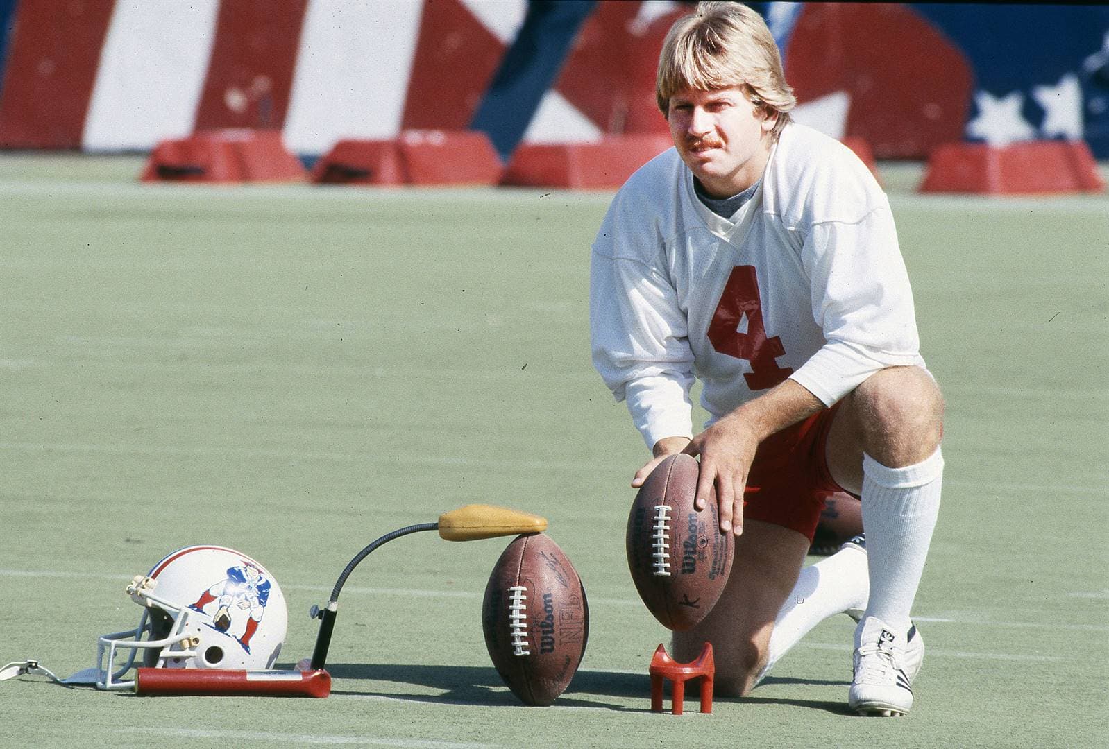 Naas Botha kicking for the New Englang Patriots in 1984