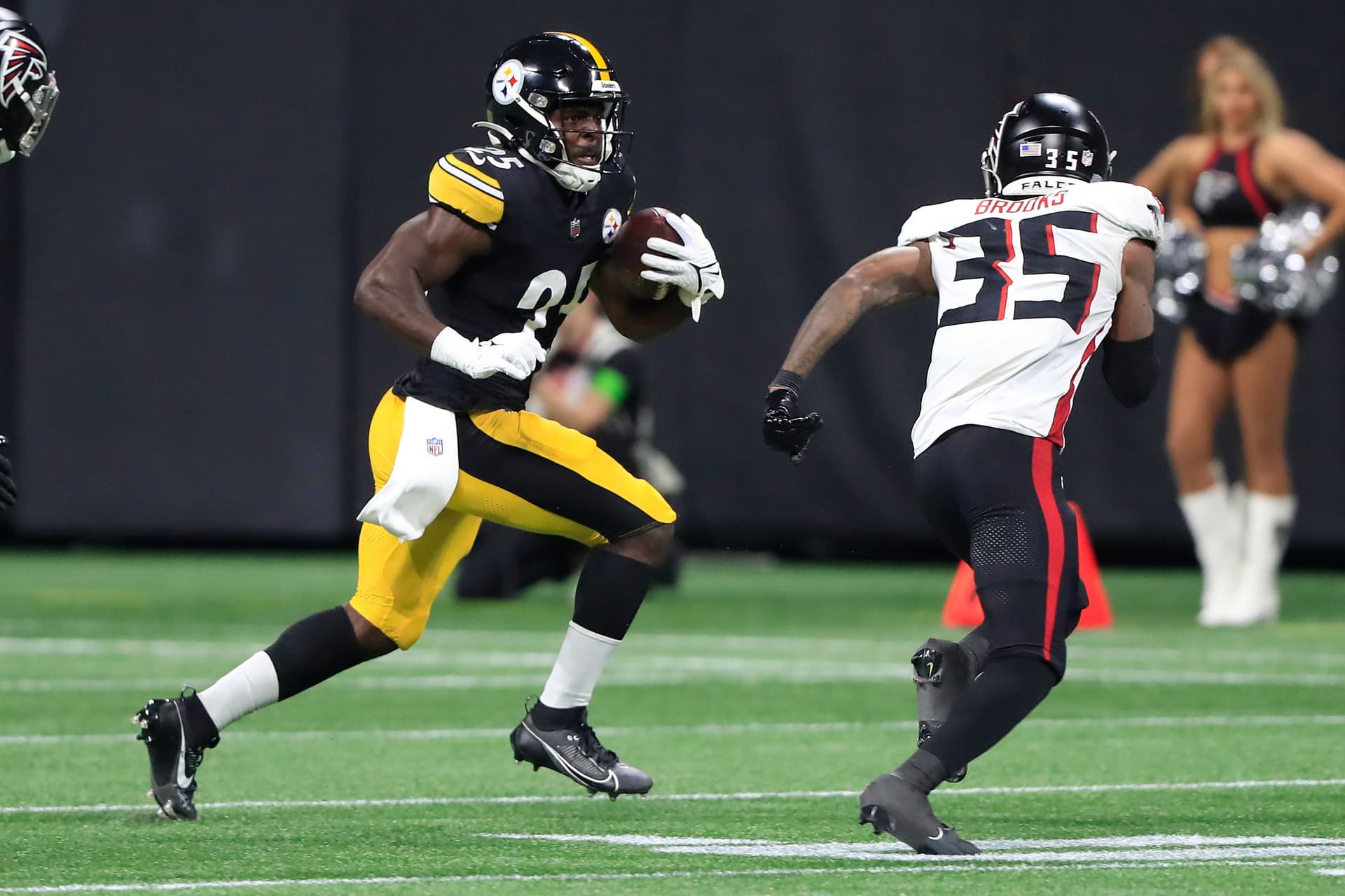 Pittsburgh Steelers running back Darius Hagans