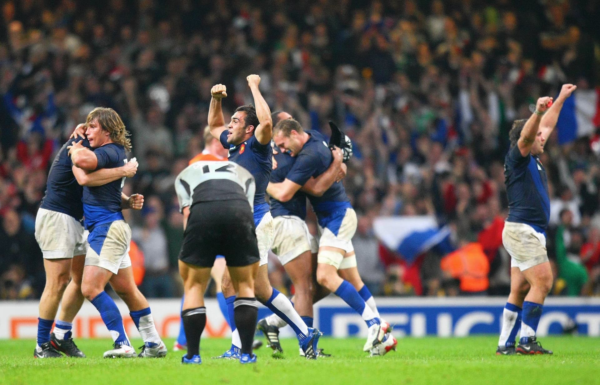 The French team celebrates after the IRB World Cup