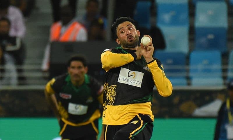 Junaid Khan PSL Bowling for Multan Sultans.jpg