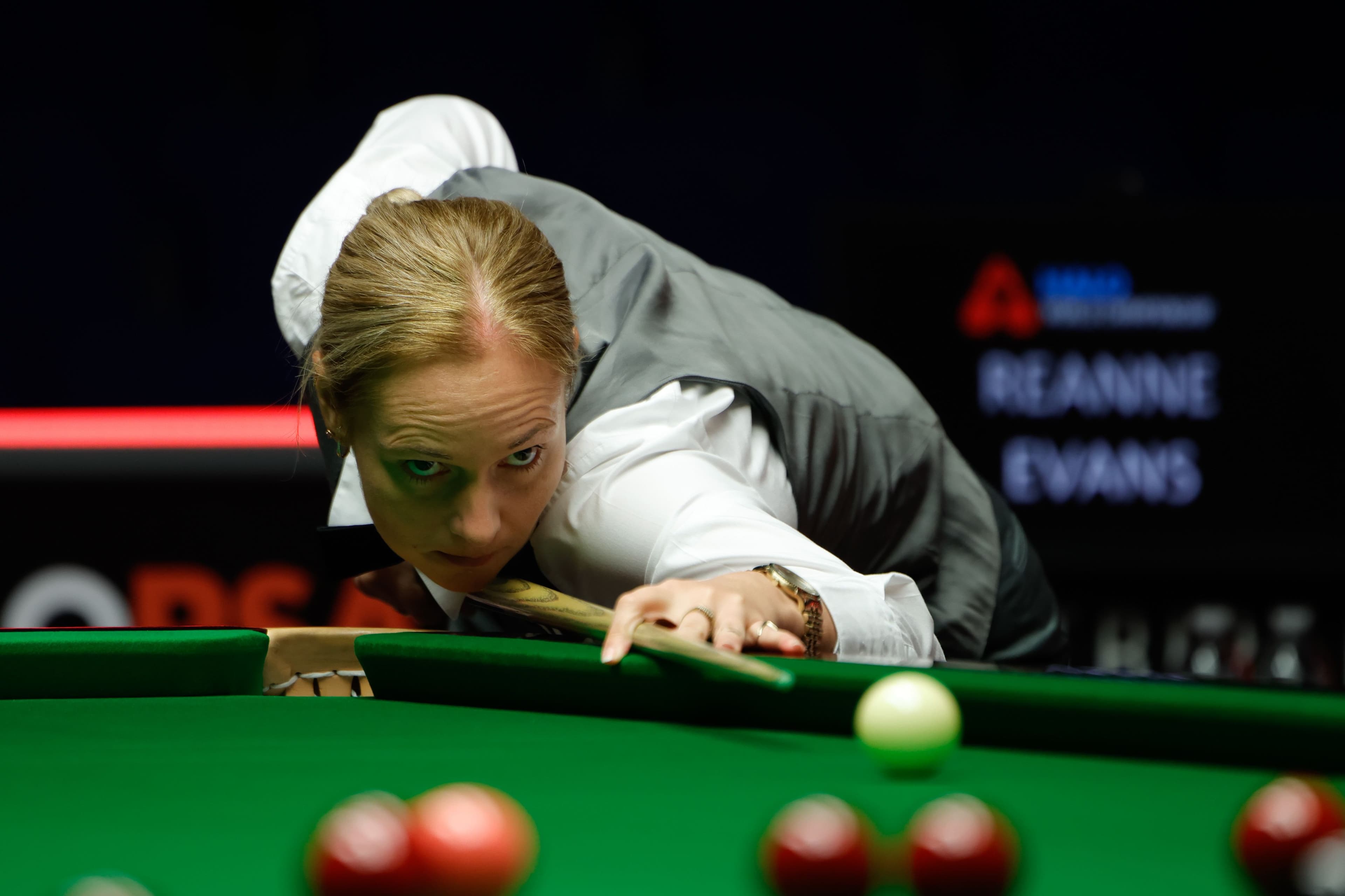 Reanne Evans of England plays a shot in the first round